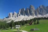Am Doloramaweg zeigen sich Dolomitenberge wie die Geislerspitzen von ihrer schönsten Seite.