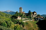 Stets ein Blickfang oberhalb von Meran: Schloss Tirol