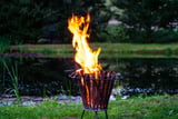 Feuer machen im Feuerkorb