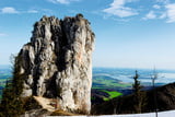 Der Staffelstein an der Kampenwand ist ein Kletterfelsen.